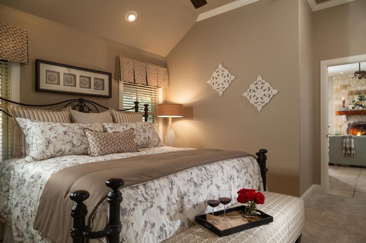 Inn On Lake Granbury Εξωτερικό φωτογραφία