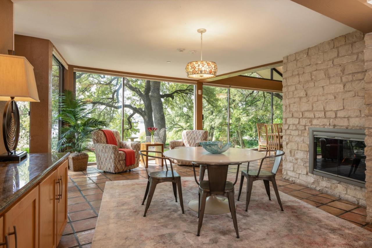 Inn On Lake Granbury Εξωτερικό φωτογραφία