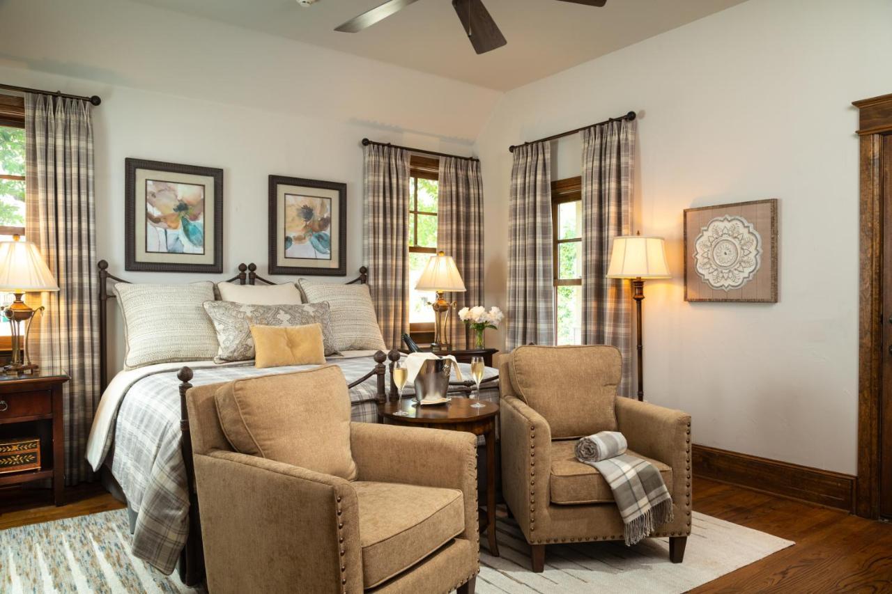 Inn On Lake Granbury Εξωτερικό φωτογραφία