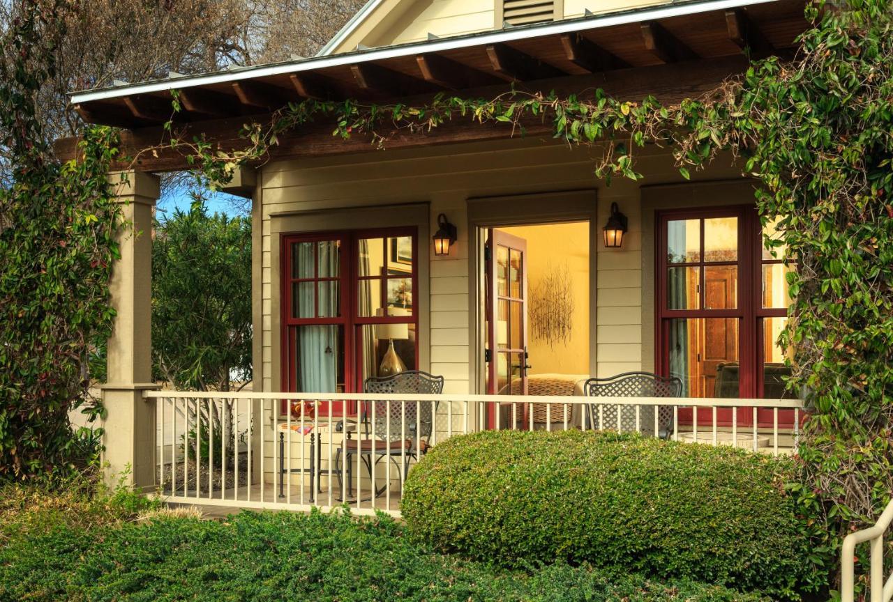 Inn On Lake Granbury Εξωτερικό φωτογραφία