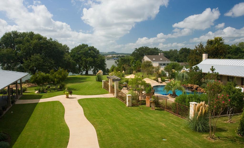 Inn On Lake Granbury Εξωτερικό φωτογραφία